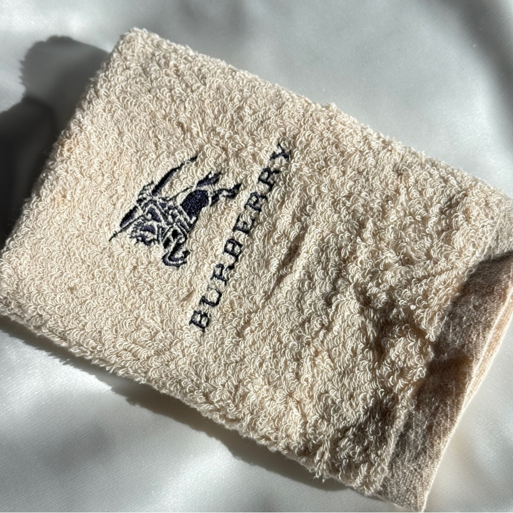 Burberry Equestrian Knight Logo Face Towel 14x14” Beige Unused Japan